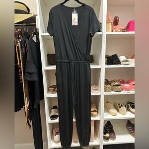 NWT PrettyGarden women’s short-sleeve one-piece jumpsuit in black size S
